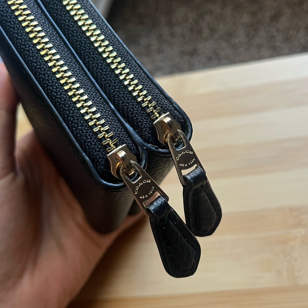 Coach Wallet - Picture 3 of 5